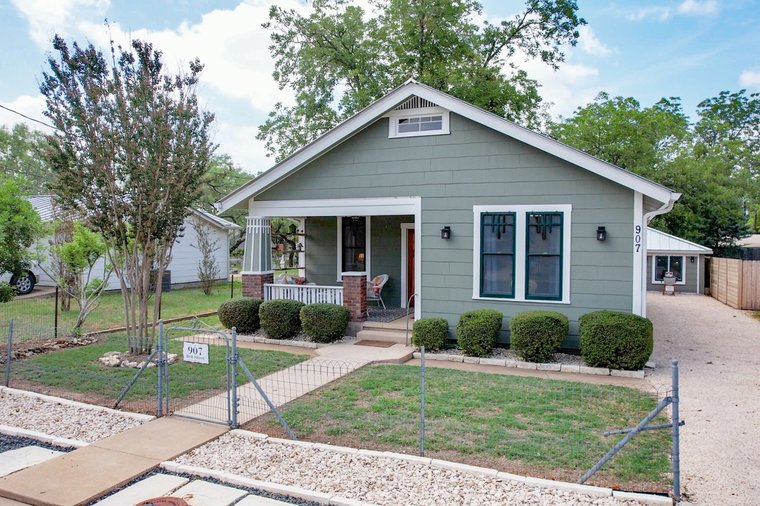 Unique Historic Property in Town w/ Hot tub and Firepit