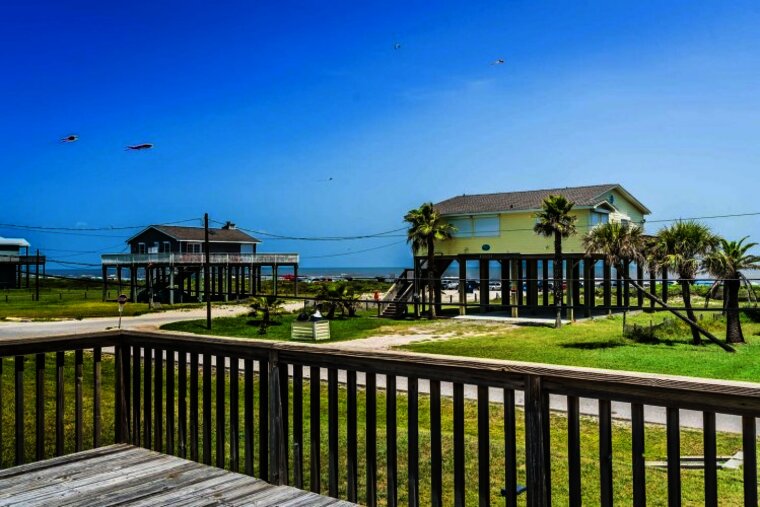 Beachfront Bungalow|BeachBox|Ocean View|Large Yard