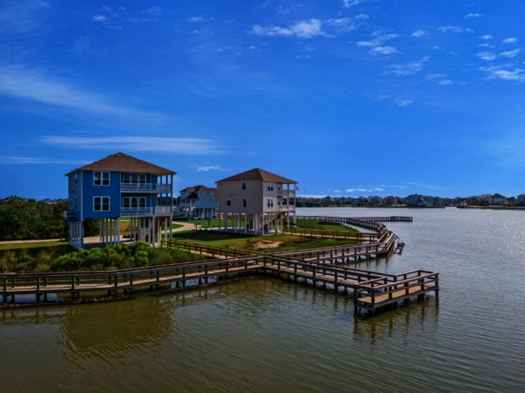 Deja Blue|BeachBox| Bayfront|Private Pier!